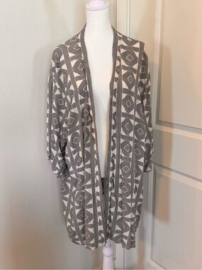 Summer & Rose "Sophia Geo" Geometric Kimono
